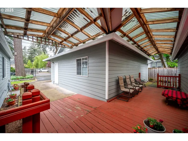 $1,149,950 | 11901 Southeast Powell Boulevard, Portland, OR 97266