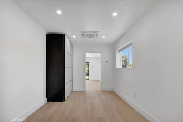 $12,800 | 1145 South Longwood Avenue, Los Angeles, CA 90019