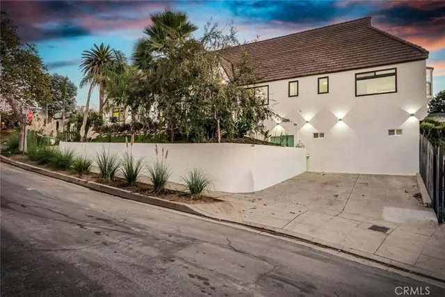 $12,800 | 1145 South Longwood Avenue, Los Angeles, CA 90019