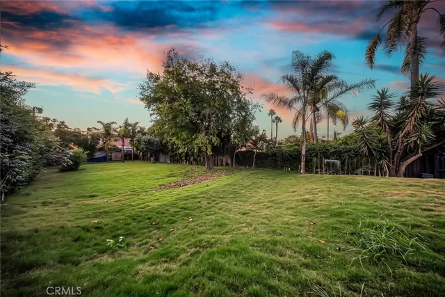 $12,800 | 1145 South Longwood Avenue, Los Angeles, CA 90019