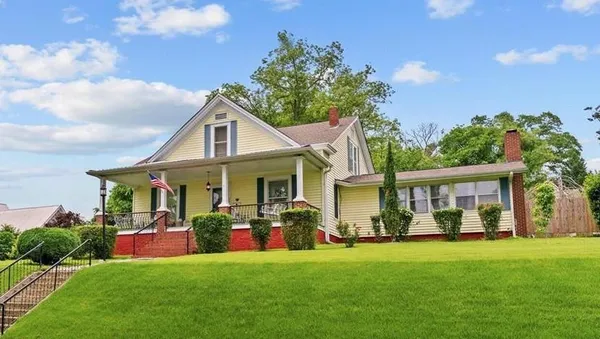 $700,000 | 225 West Church Street, Cartersville, GA 30120