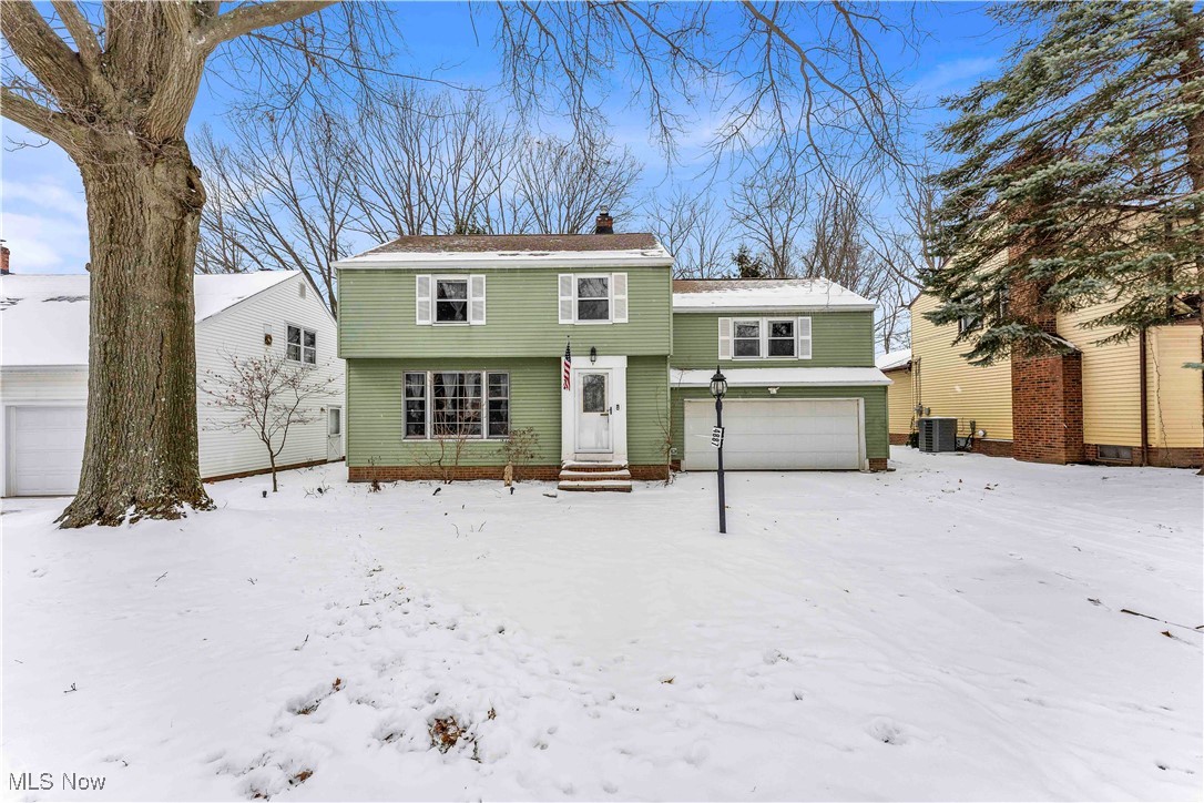 4887 Fairlawn Road Cleveland, OH 44124 - Photo 3 of 35 Gallery Image 3