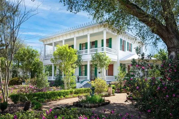 $2,100,000 | 17523 La Highway, Lettsworth, LA 70753