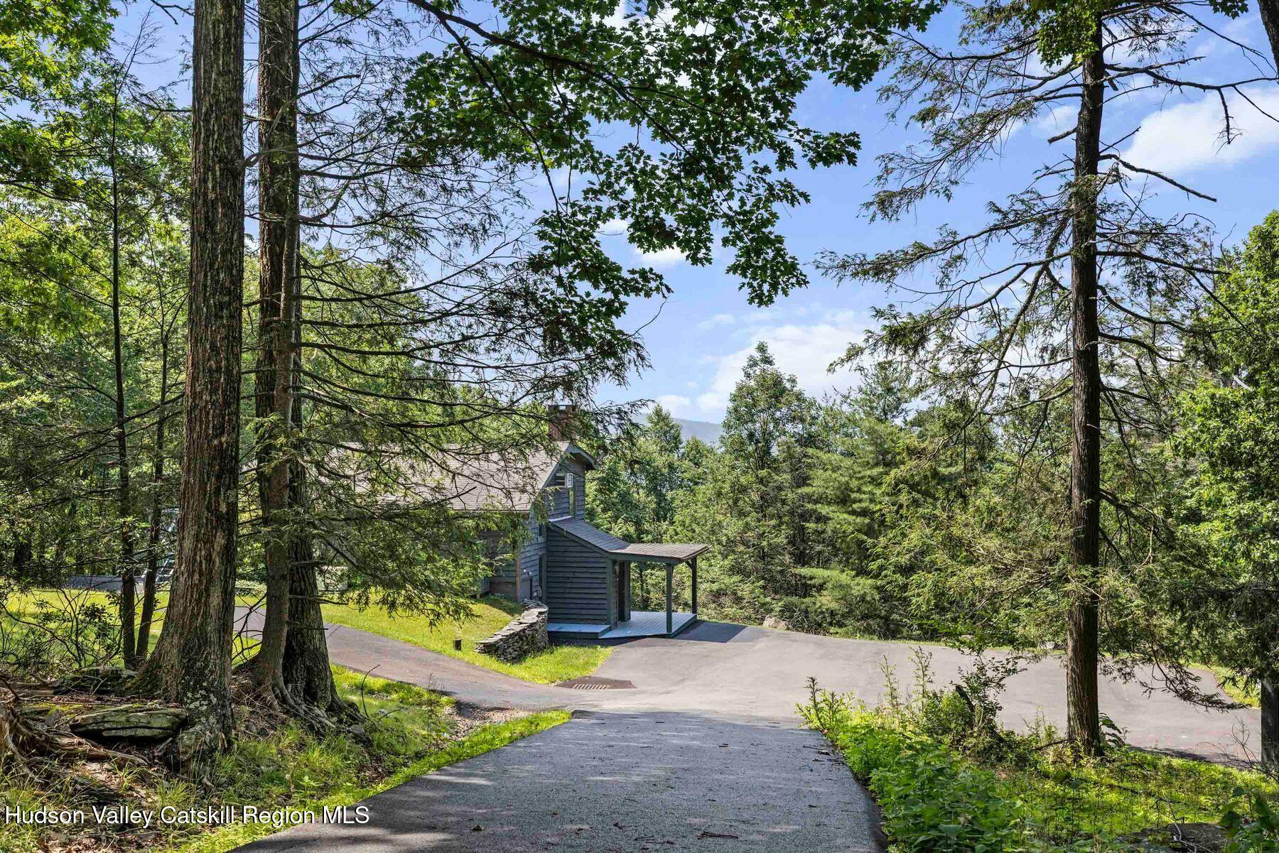 376 Abbey Road Mount Tremper, NY 12457 - Photo 5 of 37 photo_online_064