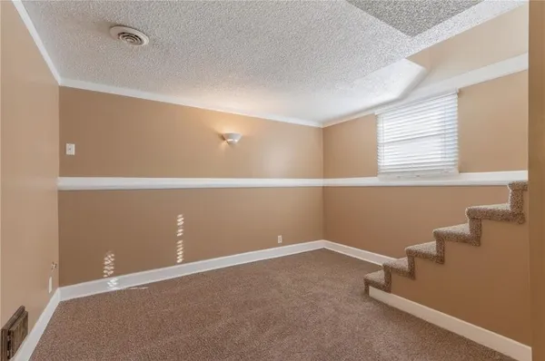 $229,500 | 1525 4th Avenue, St. Joseph, MO 64505