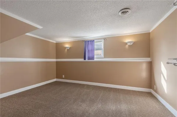 $229,500 | 1525 4th Avenue, St. Joseph, MO 64505