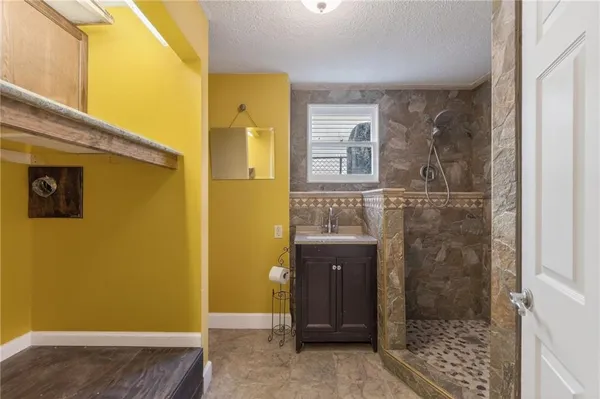 $229,500 | 1525 4th Avenue, St. Joseph, MO 64505