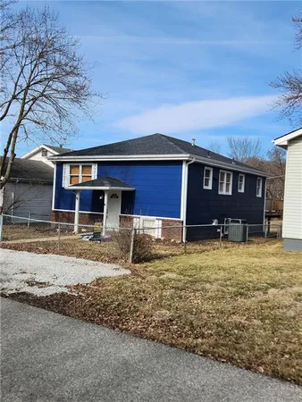 $229,500 | 1525 4th Avenue, St. Joseph, MO 64505