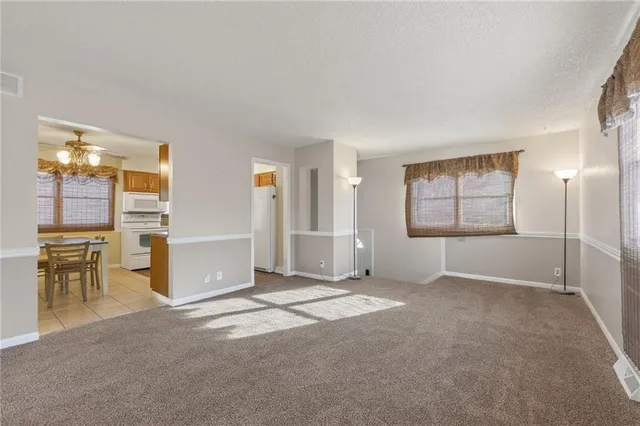 $249,900 | 1525 4th Avenue, St. Joseph, MO 64505