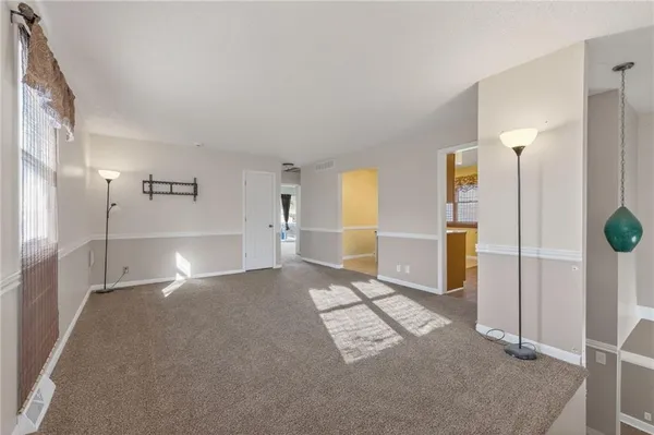 $229,500 | 1525 4th Avenue, St. Joseph, MO 64505