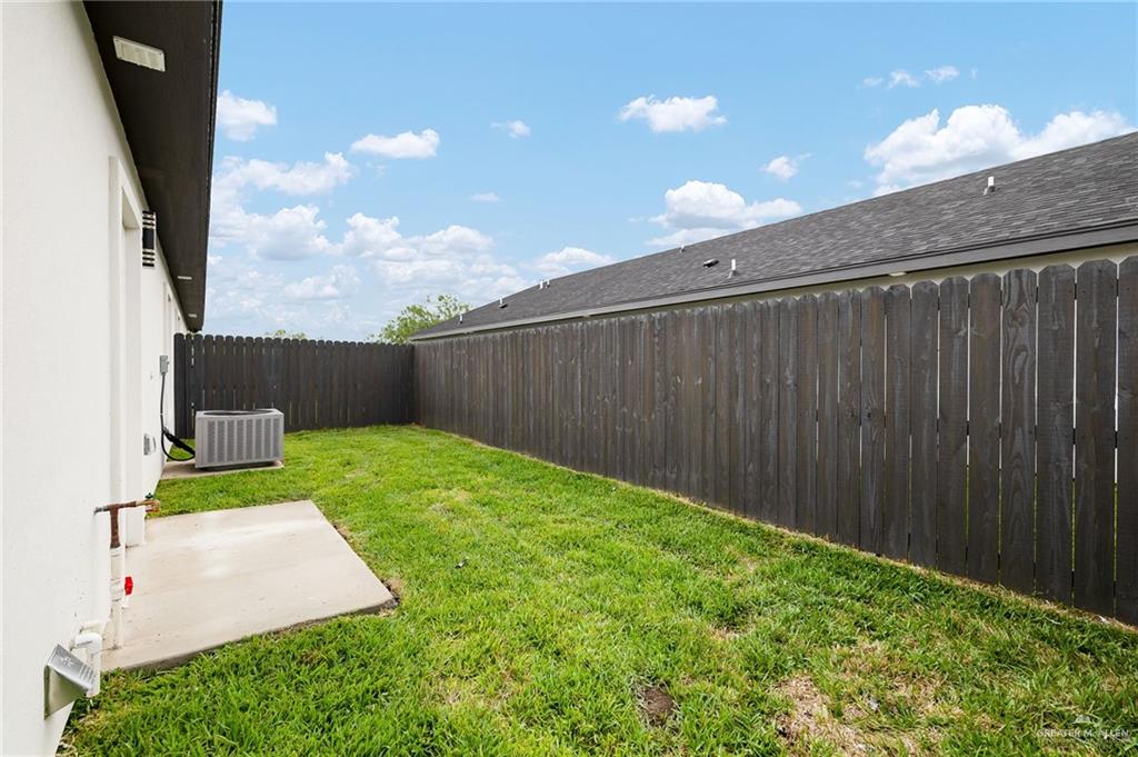 1720 Clinton Street Harlingen, TX 78550 - Photo 8 of 20 spacious private backyard