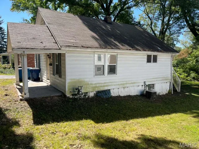 $68,950 | 141 South Barat Avenue, St. Louis, MO 63135