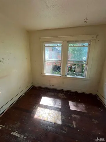 $68,950 | 141 South Barat Avenue, St. Louis, MO 63135