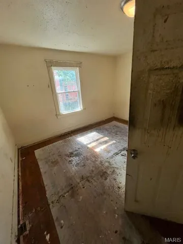 $68,950 | 141 South Barat Avenue, St. Louis, MO 63135