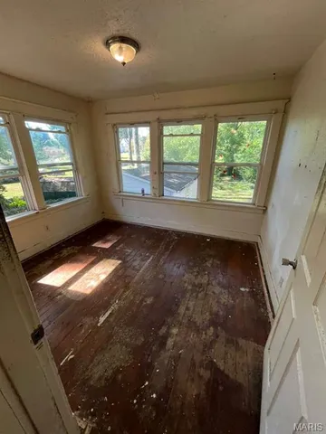 $68,950 | 141 South Barat Avenue, St. Louis, MO 63135