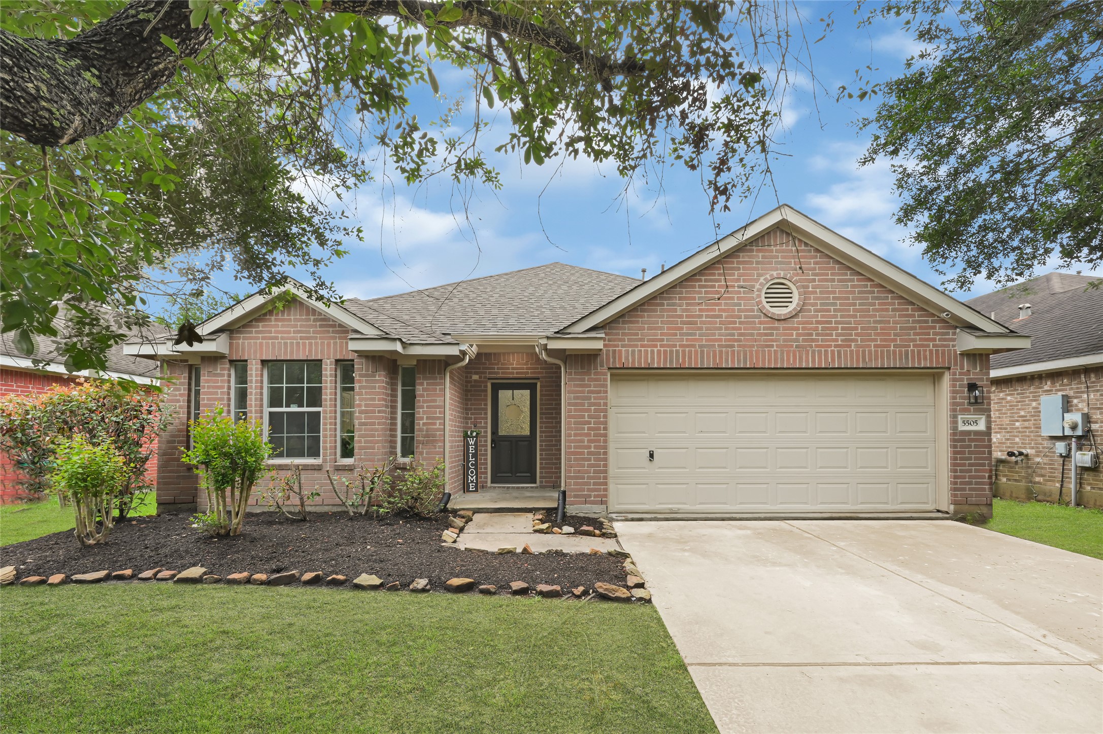5505 Savannah Woods Lane Rosharon, TX 77583 - Photo 1 of 25