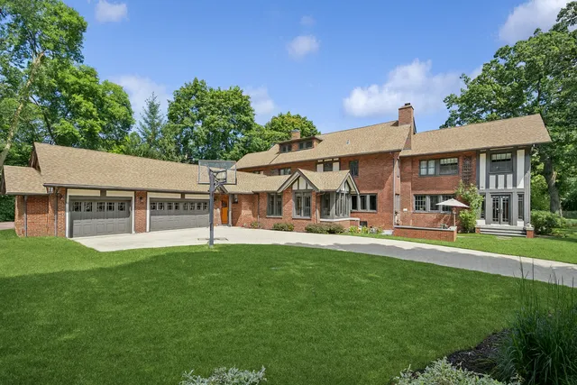 100 Old Green Bay Road, Winnetka, IL 60093