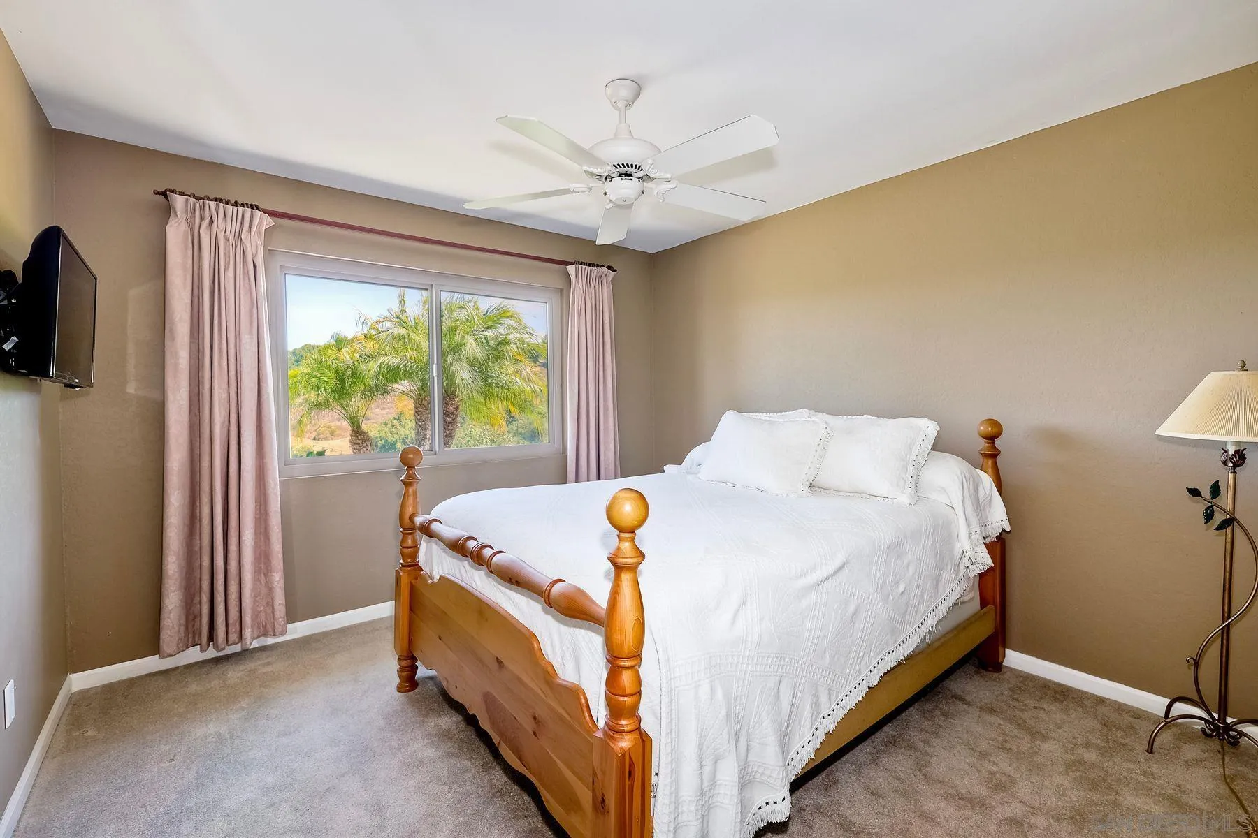 1070 El Paseo Vista, CA 92084 - Photo 22 of 34