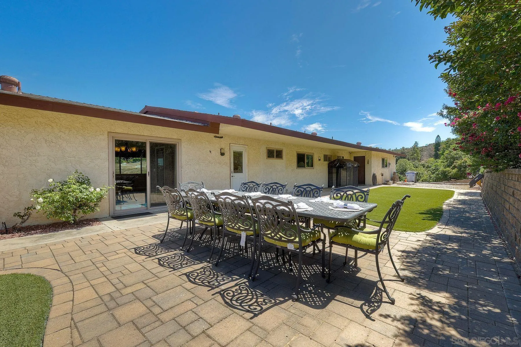 1070 El Paseo Vista, CA 92084 - Photo 30 of 34