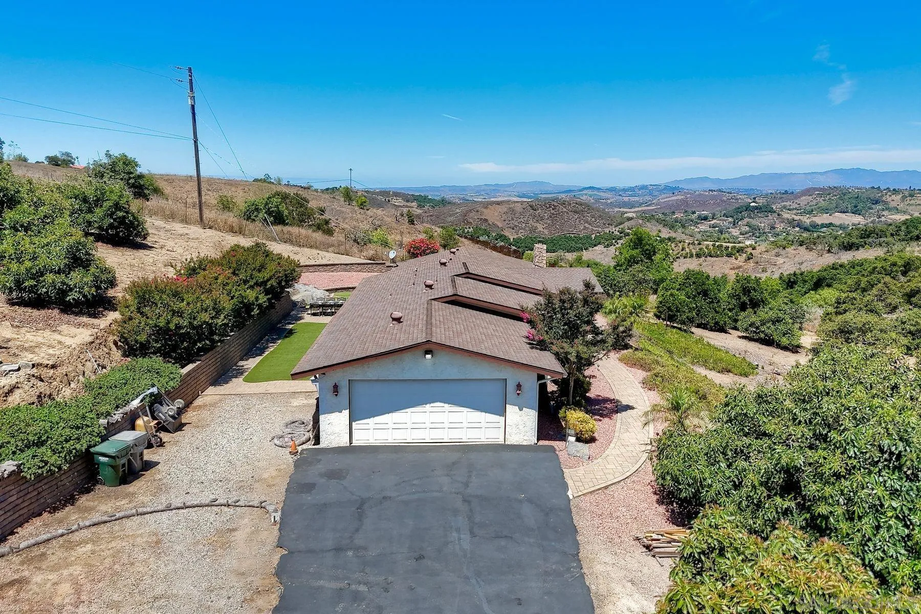 1070 El Paseo Vista, CA 92084 - Photo 32 of 34