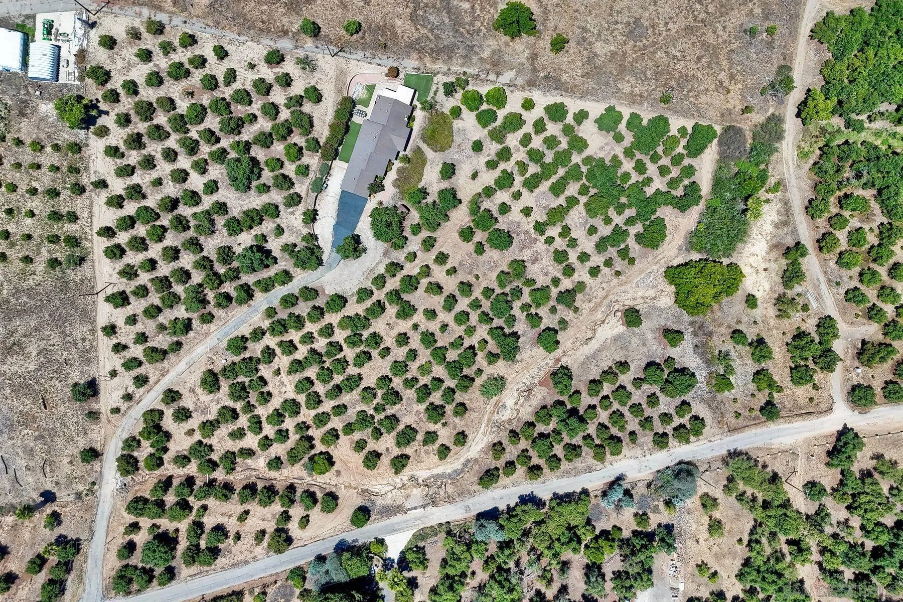 1070 El Paseo Vista, CA 92084 - Photo 5 of 34