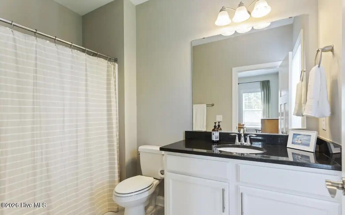 599 West Craftsman Way Hampstead, NC 28443 - Photo 22 of 29 Guest Bath