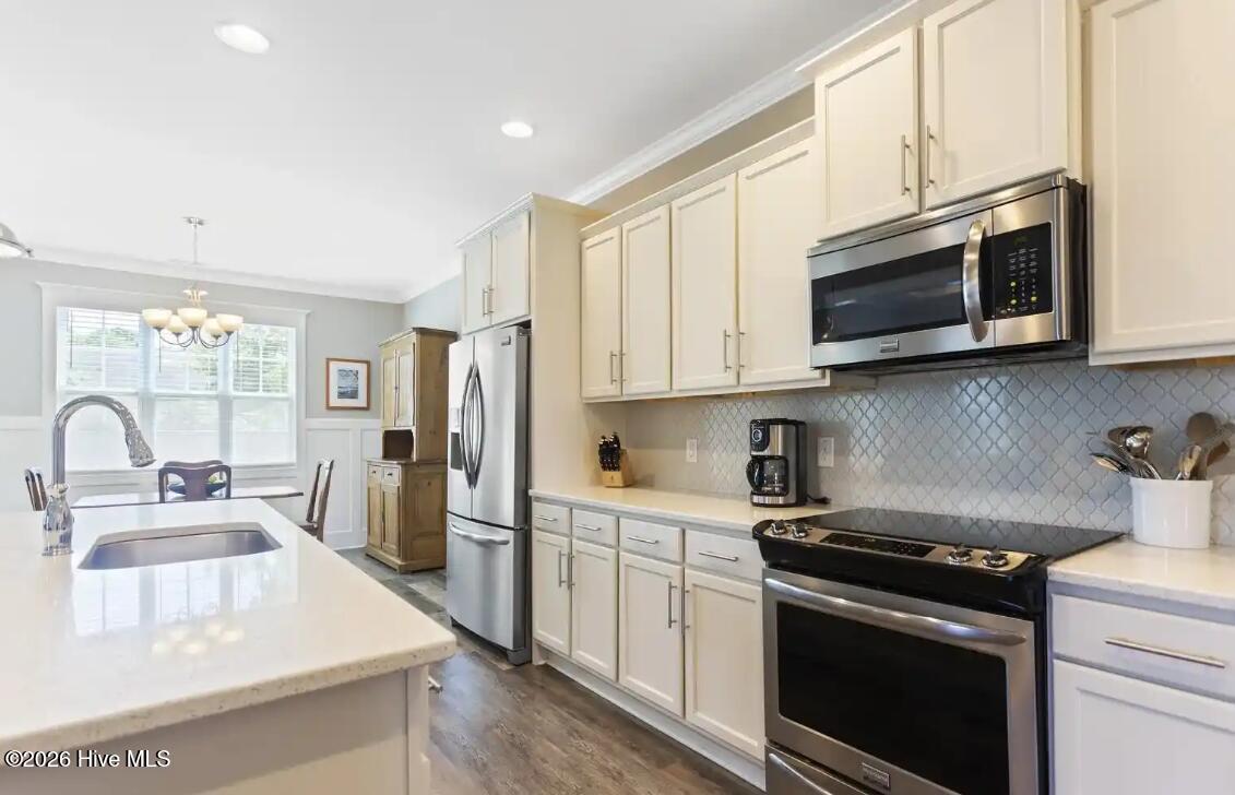 599 West Craftsman Way Hampstead, NC 28443 - Photo 6 of 29 Kitchen2