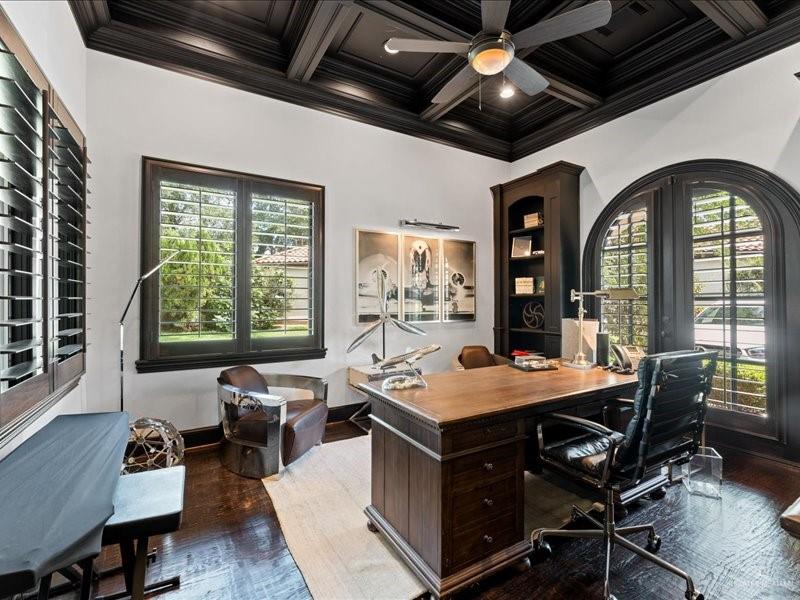 7 Ivy Castle Court Spring, TX 77382 - Photo 7 of 45 a view of a livingroom with furniture and window