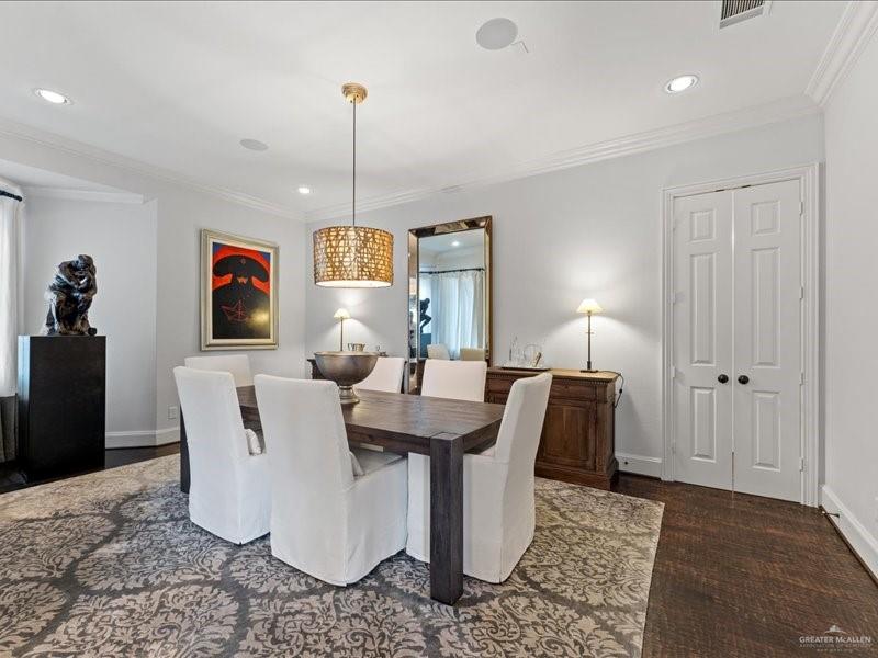 7 Ivy Castle Court Spring, TX 77382 - Photo 10 of 45 a view of a dining room with furniture
