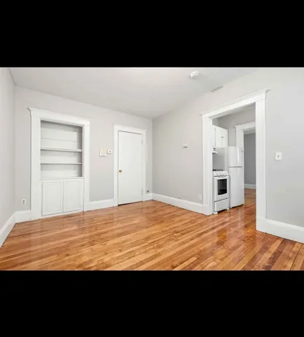 $1,700 | 4 Kingsley Terrace, Unit 11, Lynn, MA 01902