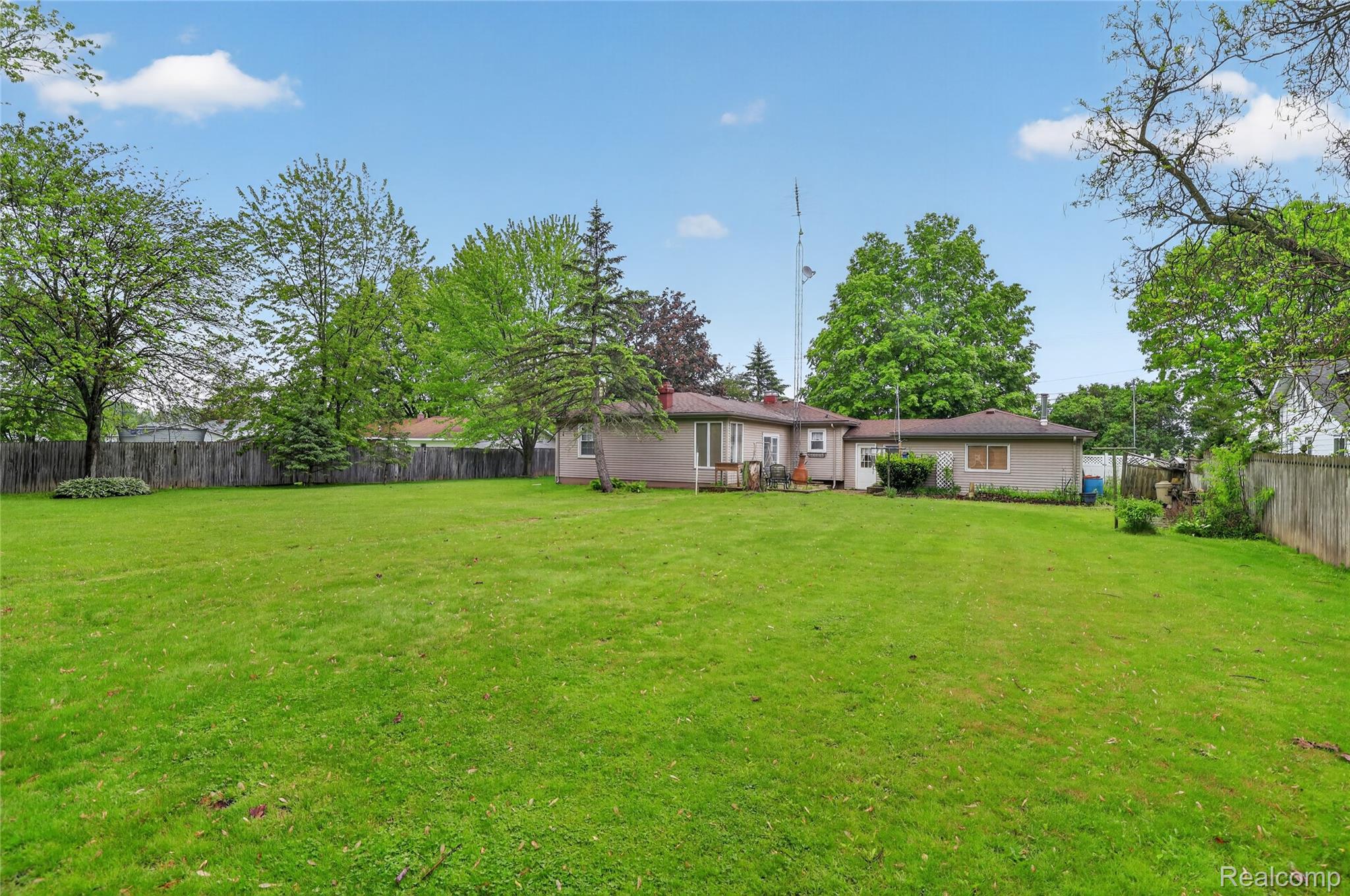 5090 Torrey Road Flint, MI 48507 - Photo 37 of 43 Backyard 2.jpg