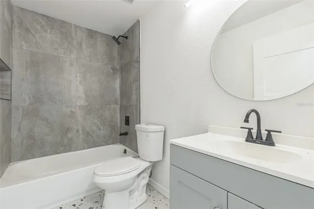 $2,000 | 4957 North Cranberry Boulevard, North Port, FL 34286