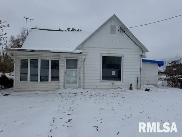 $25,000 | 305 North Fulton Street, Payson, IL 62360
