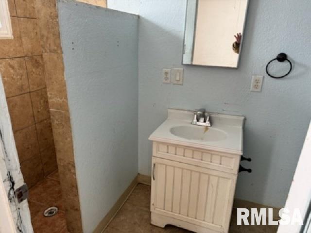 305 North Fulton Street Payson, IL 62360 - Photo 11 of 15