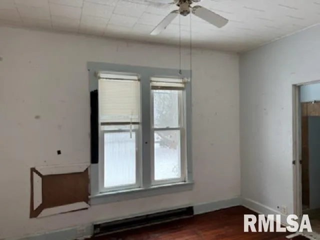 $25,000 | 305 North Fulton Street, Payson, IL 62360