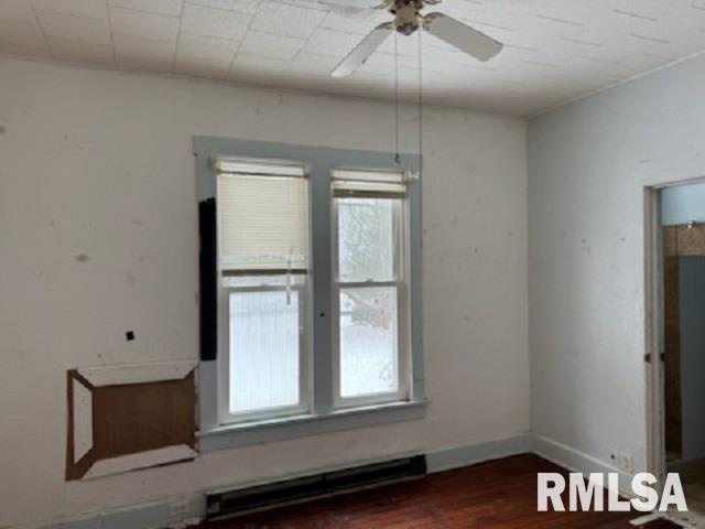 305 North Fulton Street Payson, IL 62360 - Photo 7 of 15