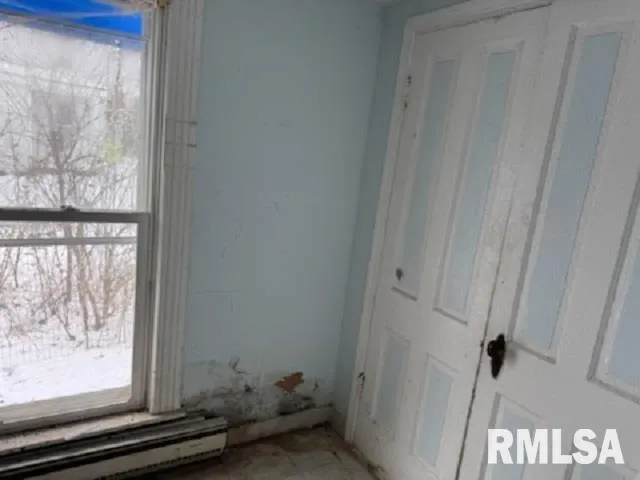 $25,000 | 305 North Fulton Street, Payson, IL 62360