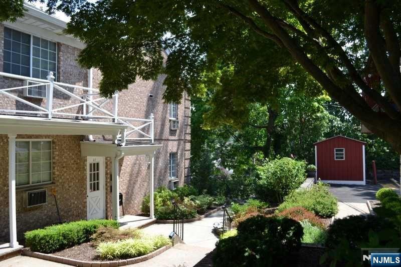 27-33 Corsa Terrace, Unit 11B Ridgewood, NJ 07450 - Photo 1 of 25
