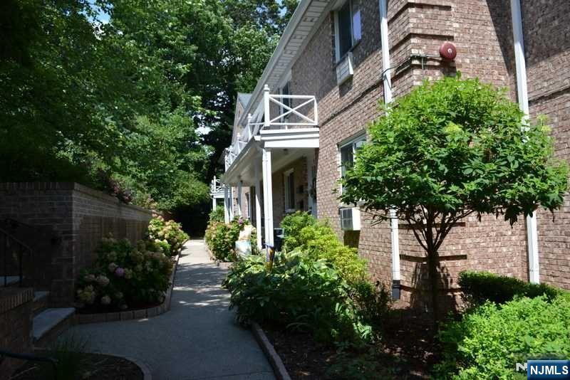 27-33 Corsa Terrace, Unit 11B Ridgewood, NJ 07450 - Photo 23 of 25
