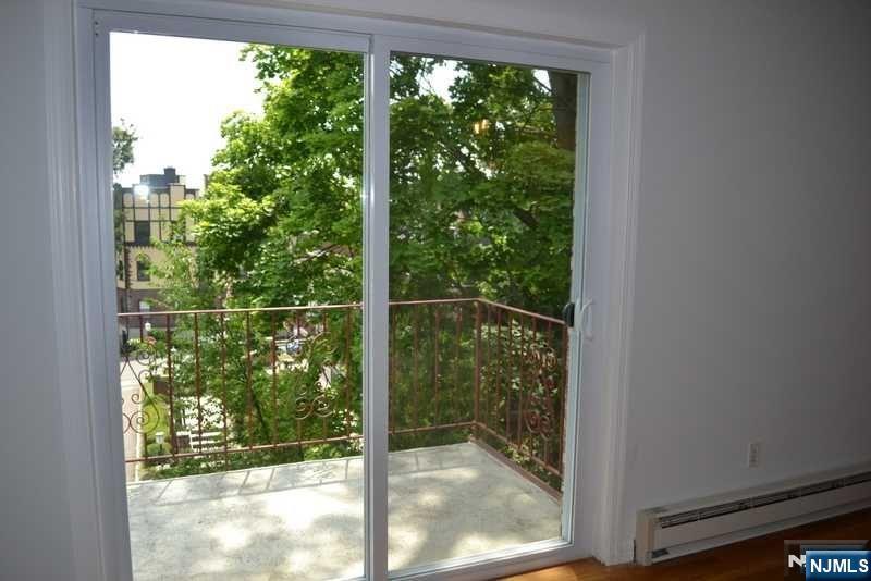 27-33 Corsa Terrace, Unit 11B Ridgewood, NJ 07450 - Photo 4 of 25