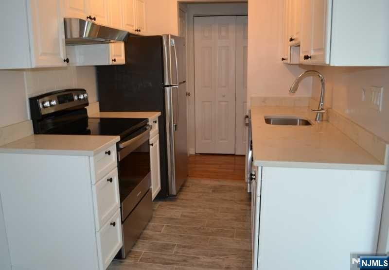 27-33 Corsa Terrace, Unit 11B Ridgewood, NJ 07450 - Photo 9 of 25