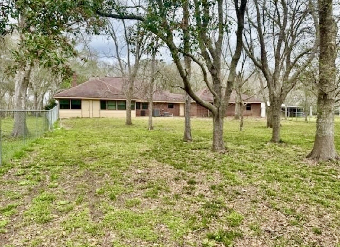 327 County Road 735 Angleton, TX 77515 - Photo 22 of 39