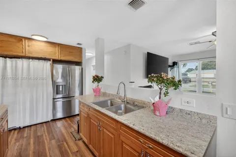 $450,000 | 731 North 69th Avenue, Hollywood, FL 33024