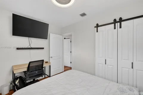 $450,000 | 731 North 69th Avenue, Hollywood, FL 33024