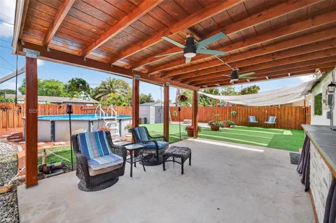 $450,000 | 731 North 69th Avenue, Hollywood, FL 33024