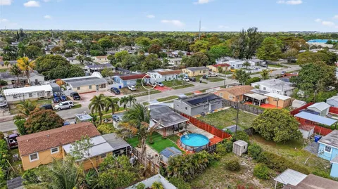 $450,000 | 731 North 69th Avenue, Hollywood, FL 33024