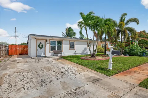 $450,000 | 731 North 69th Avenue, Hollywood, FL 33024