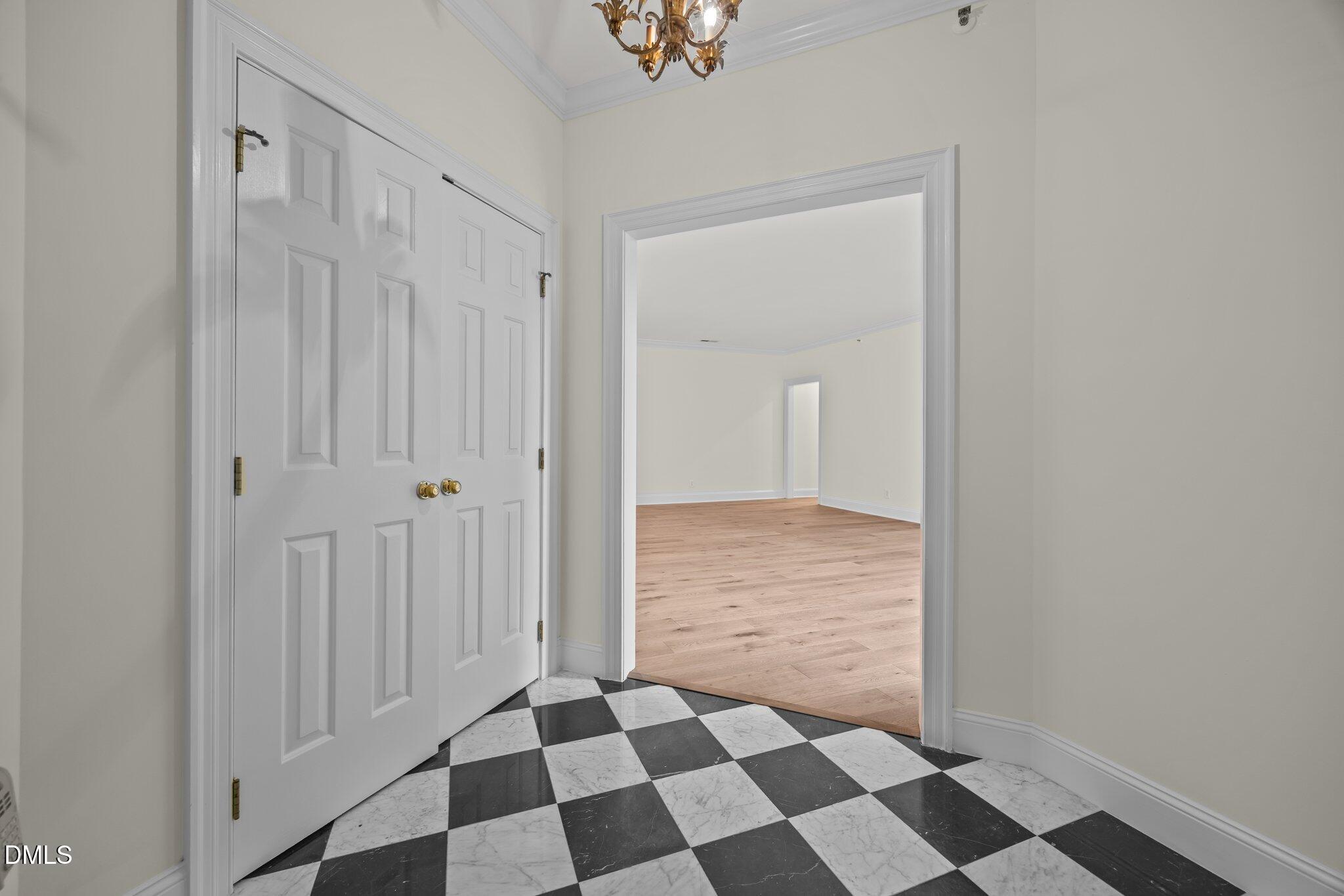 100 Edenburgh Road Raleigh, NC 27608 - Photo 8 of 52 39-web-or-mls-IMG_5226