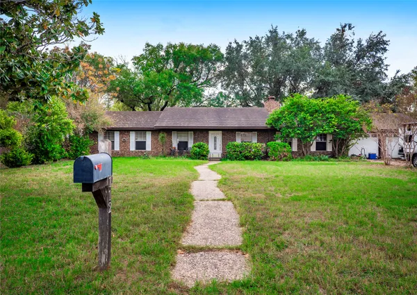 $299,500 | 112 Hasler Street, Bastrop, TX 78602