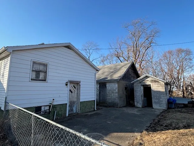 $119,000 | 5106 North Cunningham Avenue, Urbana, IL 61802